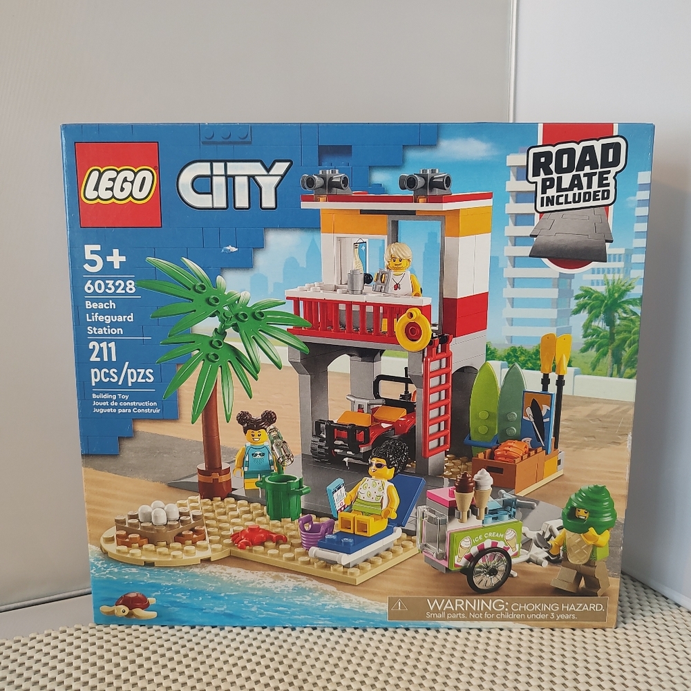 Lego City 60328 Beach Lifeguard Station NWT Building Toy Set Road plate included
